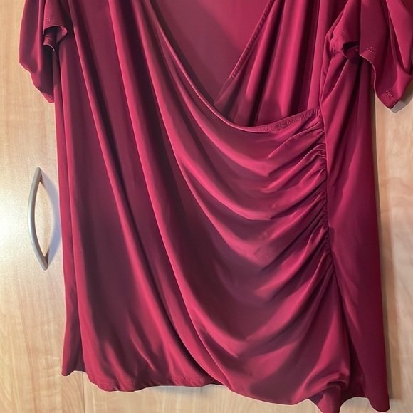 TORRID‎ Burgundy Cold Shoulder Knit Wrap Top - Picture 2 of 5